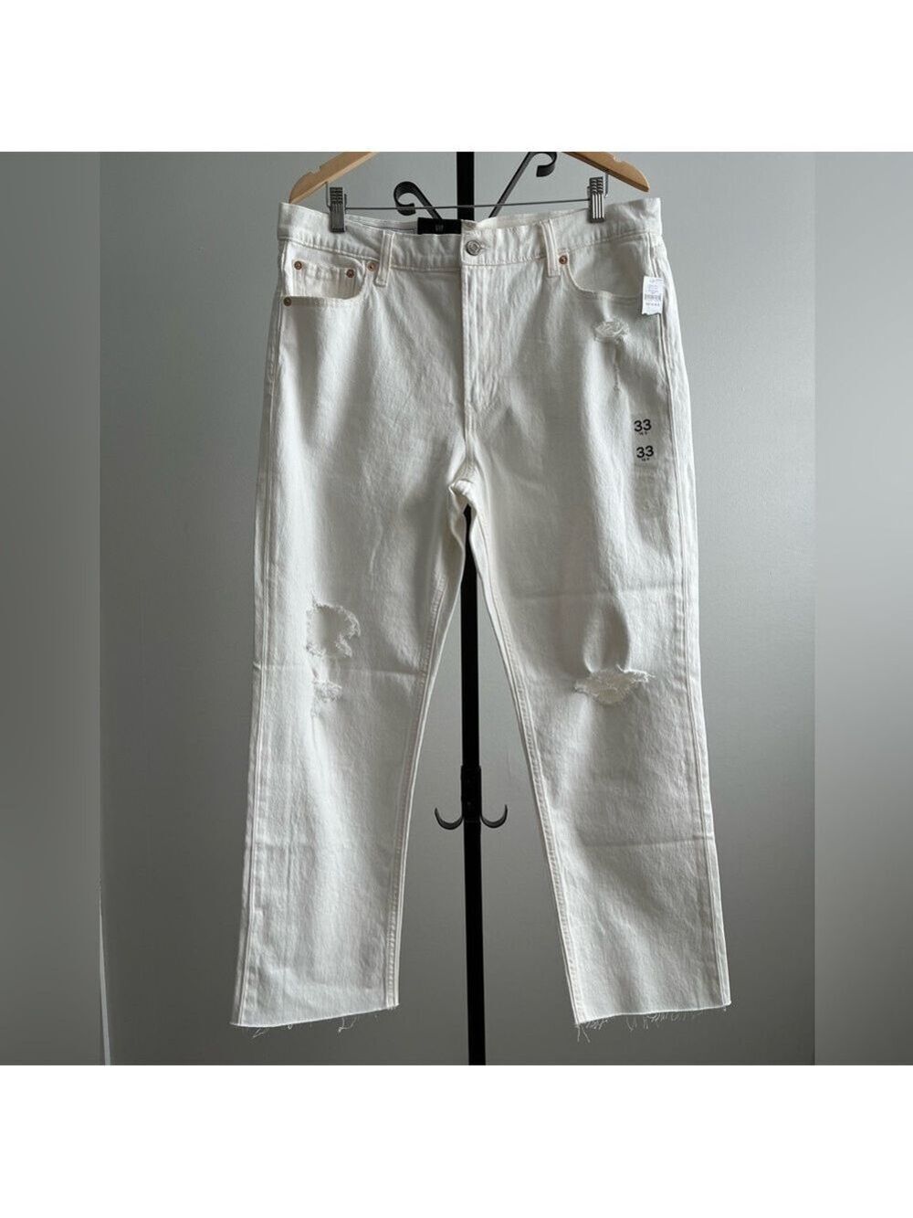 GAP Cheeky Straight High Rise Jeans, Size 33/16R, Colour Off White.